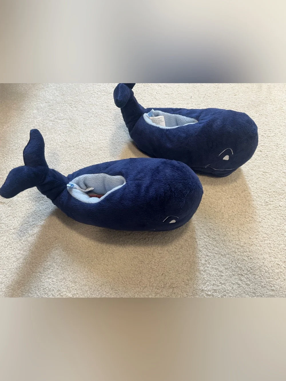 Vineyard Vines Kids Navy Whale Plush Slippers
